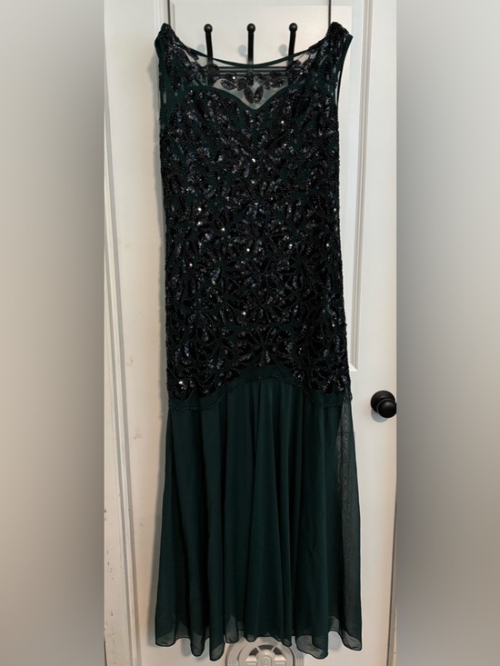 Dresses & Skirts - Sleeveless Beaded Green Evening Dress
